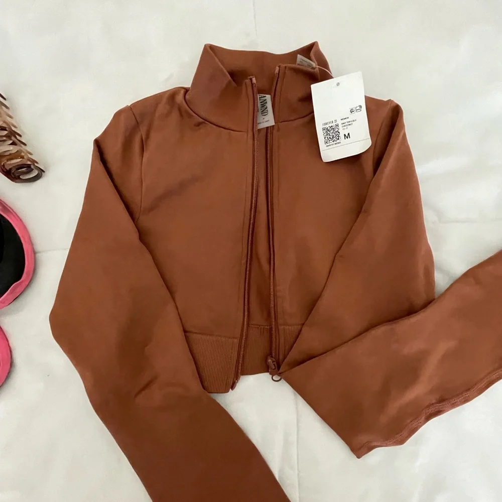 Active zip up in mauve - Picture 2 of 4